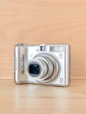 Canon PowerShot A560 Silver Digital Camera Tested Working